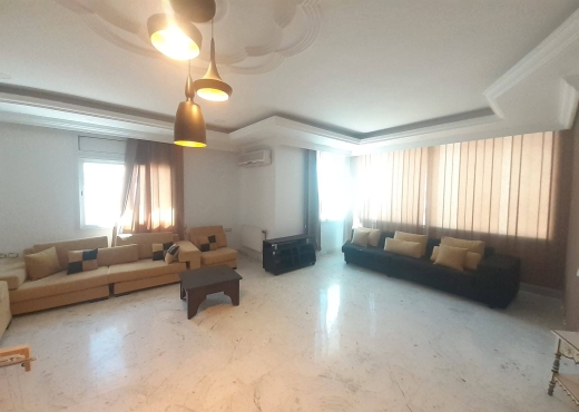 A louer villa S+5 à L'Aouina - Bien immobilier à {"id":23,"country_id":219,"name":"TUNIS","slug":"tunis"} - Agence Immobilière immo\'in